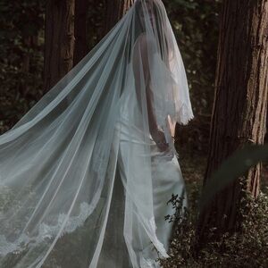 White Cathedral Bridal Veil with Chantilly Lace (Never Worn!)